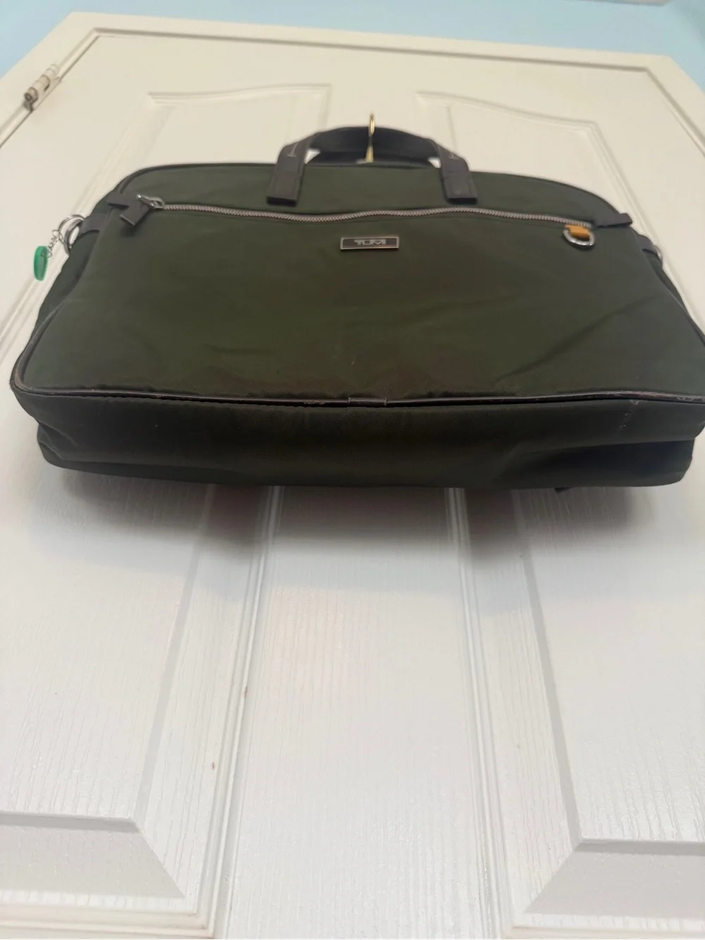 TUMI NYLON BUSINESS BRIEF BAG ARMY GREEN AND BROWN LEATHER HANDLE/TRIM